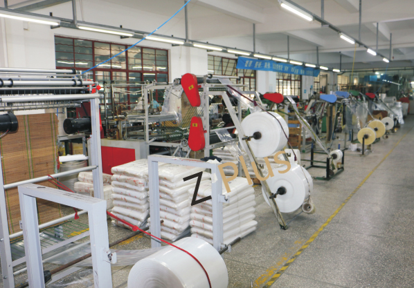 Plastic bag cuting workshop